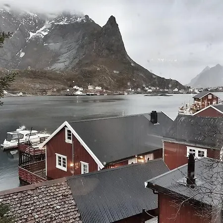 펜션 Cozy House By The Fjord In The Heart Of Lofoten