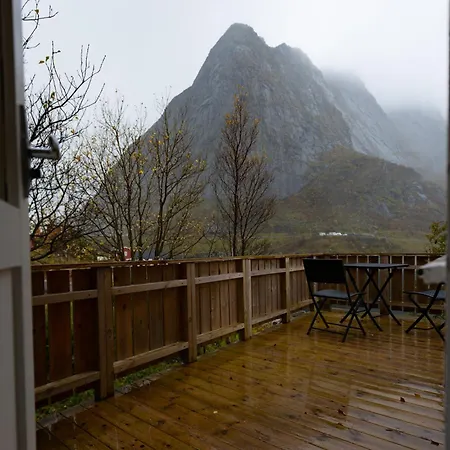 Cozy House By The Fjord In The Heart Of Lofoten 펜션